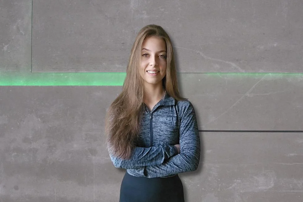 Antonia Chavorska Revolution (2)